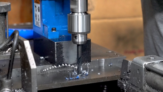 Hougen HMD900 Magnetic Drill - 115V - Amazon.com